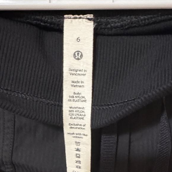 Cargo capri pants - Picture 2 of 3